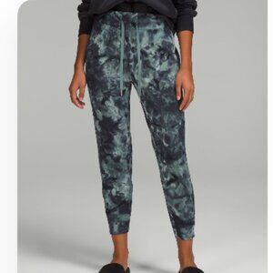 Lululemon Ready to Rulu High-Rise Jogger 7/8 Length Size 8 Diamond tie dye